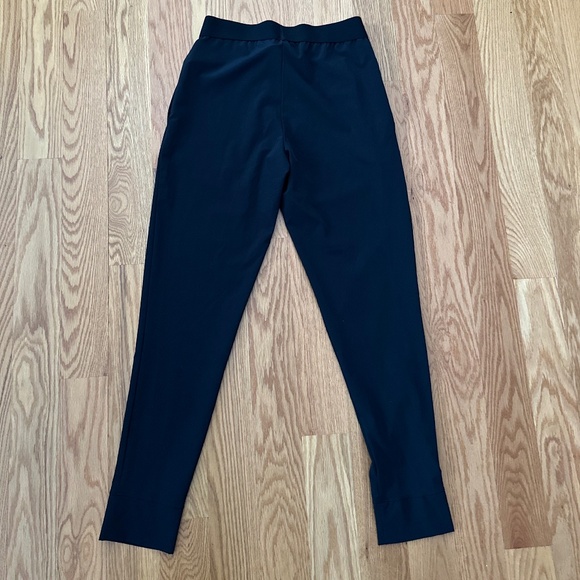 Nike NWOT Women's Light Dri-Fit Running Joggers (M) - Picture 4 of 10